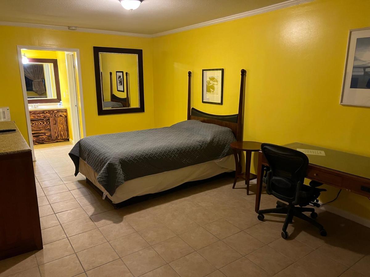 Dragon Inn & Suites Fayette Екстериор снимка