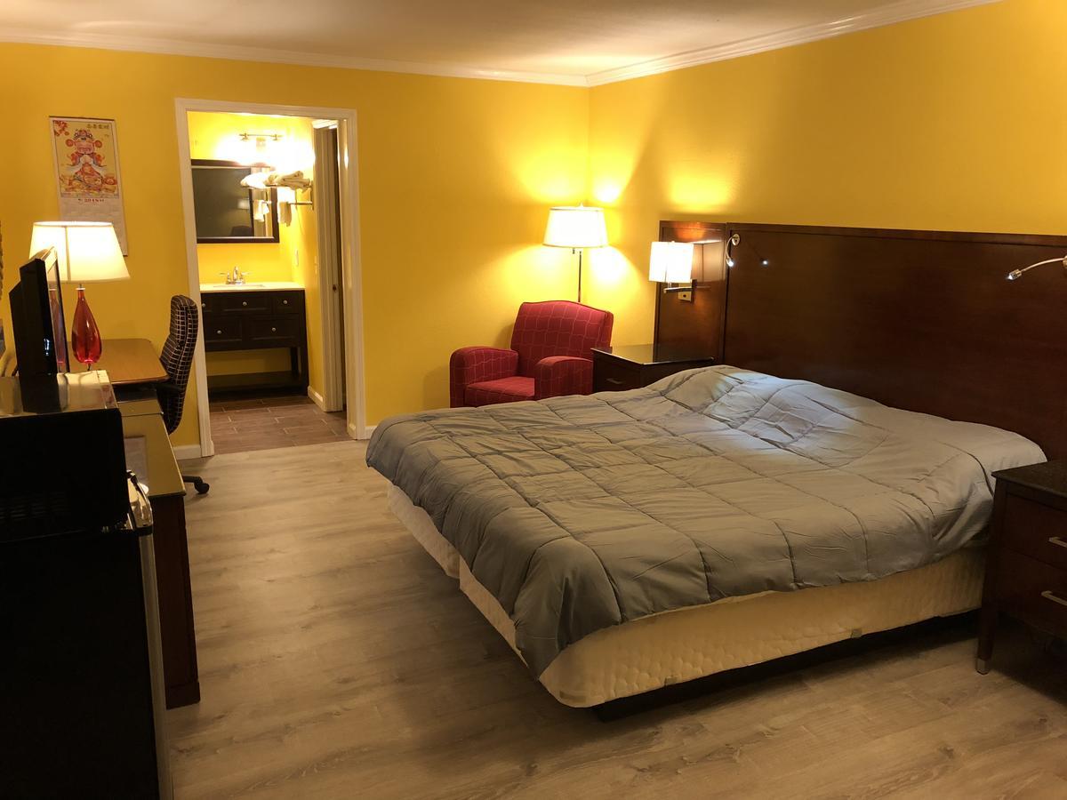 Dragon Inn & Suites Fayette Екстериор снимка