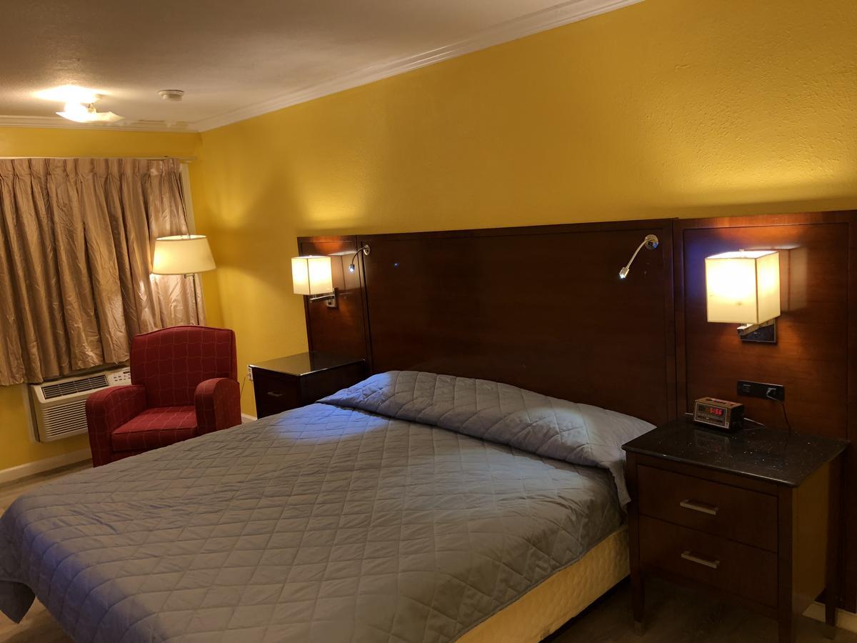 Dragon Inn & Suites Fayette Екстериор снимка